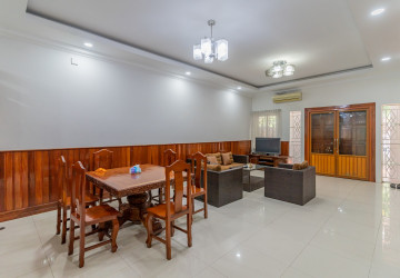 4 Bedroom Villa For Rent - Bassac Garden City, Tonle Bassac, Phnom Penh thumbnail