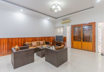 4 Bedroom Villa For Rent - Bassac Garden City, Tonle Bassac, Phnom Penh thumbnail