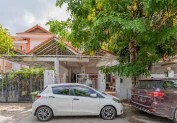 4 Bedroom Villa For Rent - Bassac Garden City, Tonle Bassac, Phnom Penh thumbnail