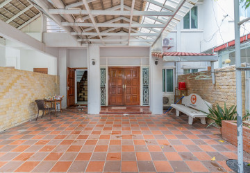 4 Bedroom Villa For Rent - Bassac Garden City, Tonle Bassac, Phnom Penh thumbnail