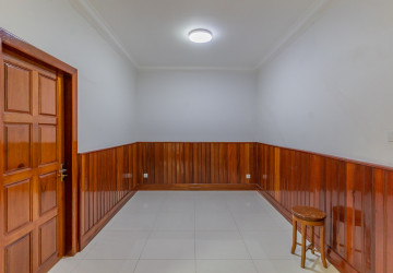 4 Bedroom Villa For Rent - Bassac Garden City, Tonle Bassac, Phnom Penh thumbnail