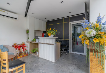 1 Bedroom Serviced Apartment For Rent - BKK1, Phnom Penh thumbnail
