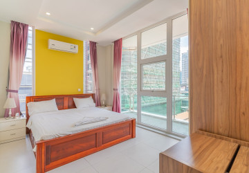 1 Bedroom Serviced Apartment For Rent - BKK1, Phnom Penh thumbnail