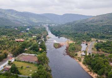 4,051 Sqm Land For Sale - Along Preaek Tuek Chu, Kampot Province thumbnail
