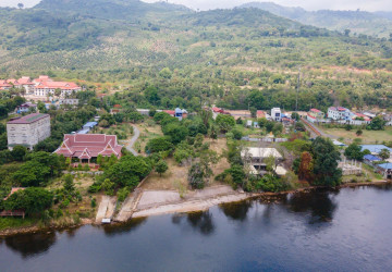 4,051 Sqm Land For Sale - Along Preaek Tuek Chu, Kampot Province thumbnail