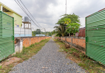 4,051 Sqm Land For Sale - Along Preaek Tuek Chu, Kampot Province thumbnail