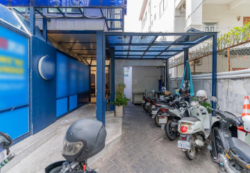 400 Sqm Retail Space For Rent - Beoung Raing, Phnom Penh thumbnail