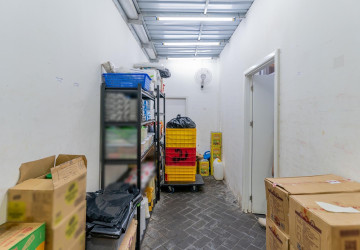 400 Sqm Retail Space For Rent - Beoung Raing, Phnom Penh thumbnail