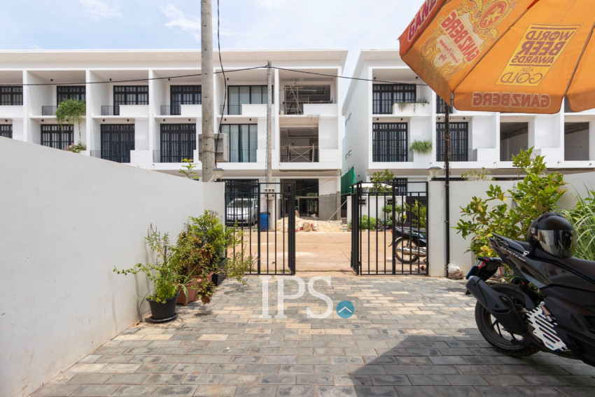 3 Bedroom Flat For Rent - Sala Kamreuk, Siem Reap