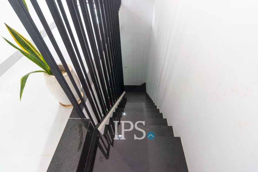 3 Bedroom Flat For Rent - Sala Kamreuk, Siem Reap