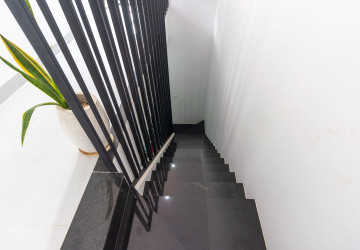 3 Bedroom Flat For Rent - Sala Kamreuk, Siem Reap thumbnail