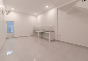8 Bedroom Shophouse For Rent - Slor Kram, Siem Reap thumbnail