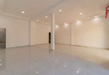 8 Bedroom Shophouse For Rent - Slor Kram, Siem Reap thumbnail