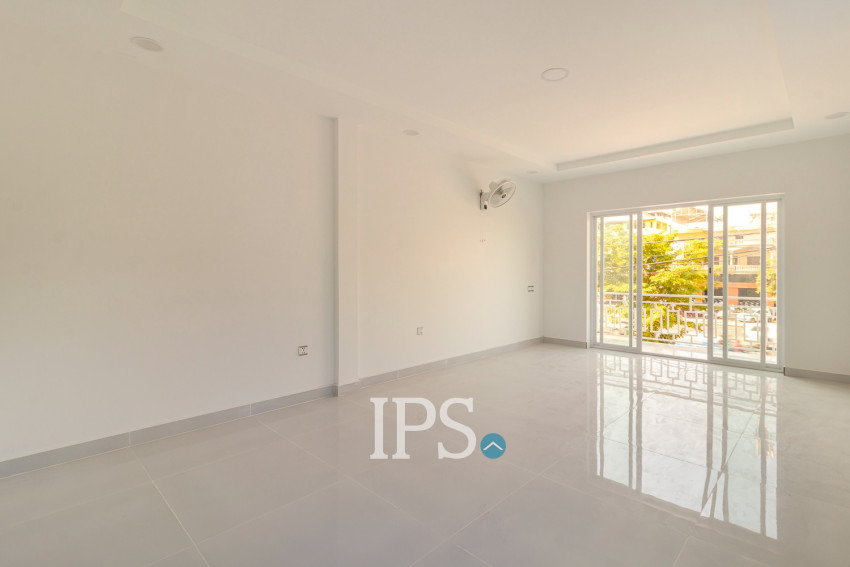 8 Bedroom Shophouse For Rent - Slor Kram, Siem Reap