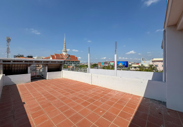 8 Bedroom Shophouse For Rent - Slor Kram, Siem Reap thumbnail