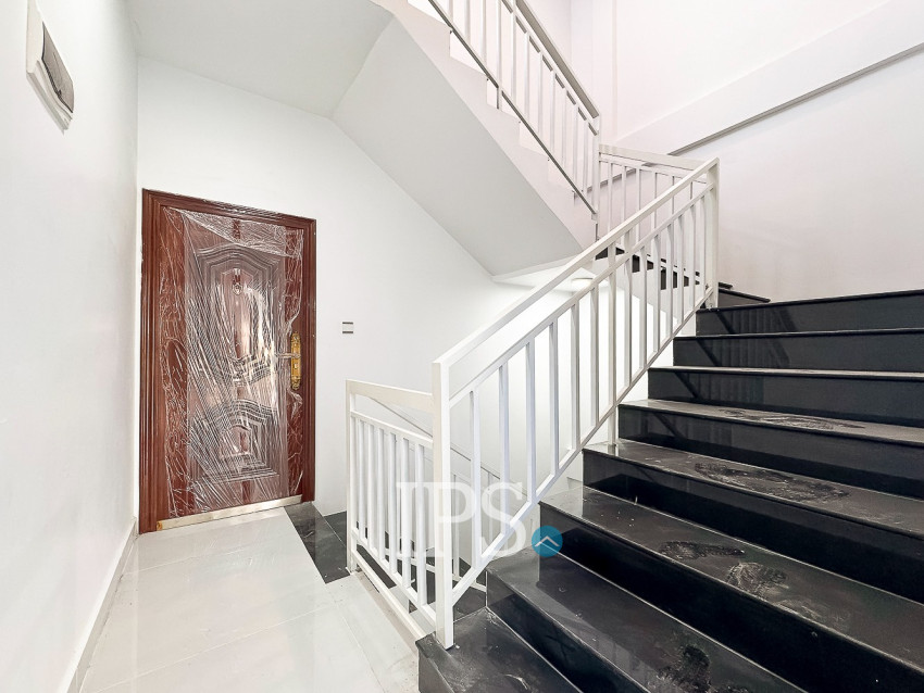 8 Bedroom Shophouse For Rent - Slor Kram, Siem Reap
