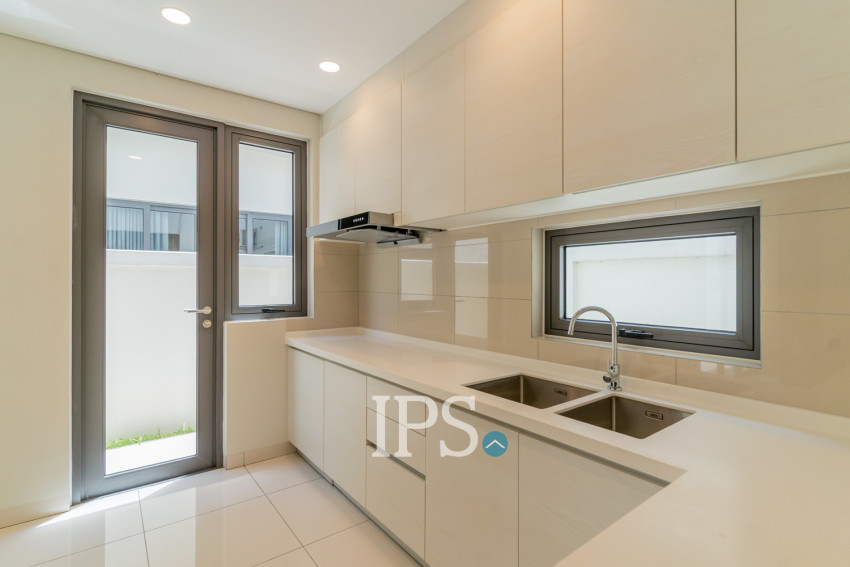 4 Bedroom Villa Klem For Sale - Chankiri Palm Creek, Preaek Kampues, Phnom Penh