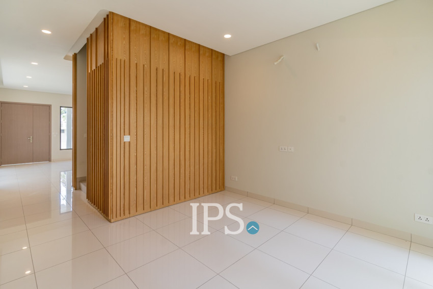 4 Bedroom Villa Klem For Sale - Chankiri Palm Creek, Preaek Kampues, Phnom Penh