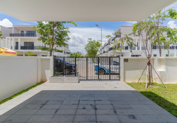 4 Bedroom Villa Klem For Sale - Chankiri Palm Creek, Preaek Kampues, Phnom Penh thumbnail