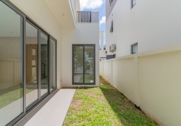 4 Bedroom Villa Klem For Sale - Chankiri Palm Creek, Preaek Kampues, Phnom Penh thumbnail