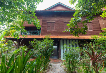2 Bedroom Compound Wooden House For Rent - Sala Kamreuk, Siem Reap thumbnail