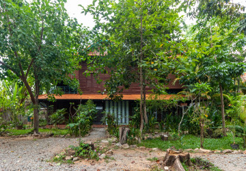 2 Bedroom Compound Wooden House For Rent - Sala Kamreuk, Siem Reap thumbnail