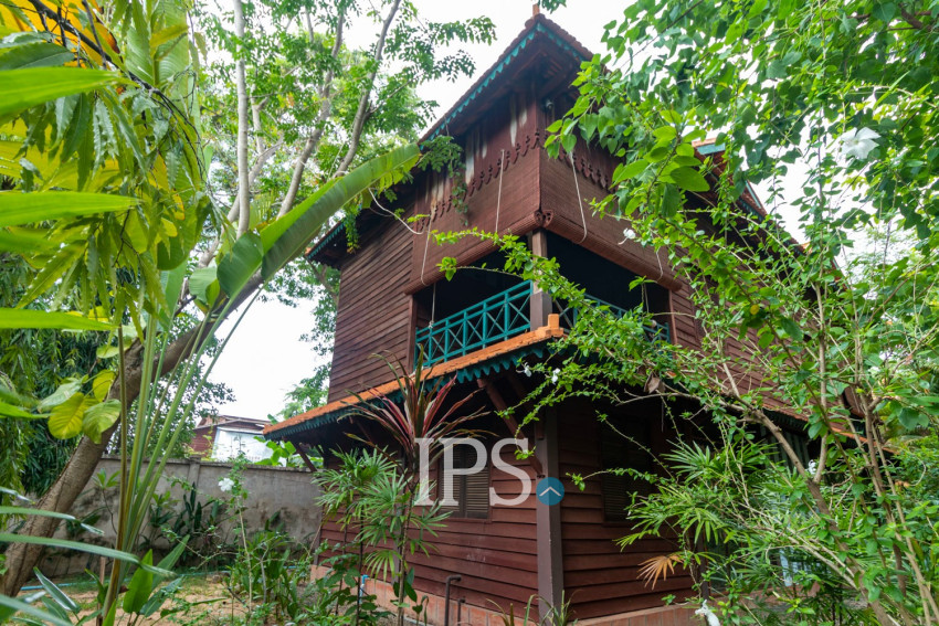 2 Bedroom Compound Wooden House For Rent - Sala Kamreuk, Siem Reap