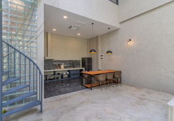 Renovated 2 Bedroom Townhouse For Rent - Tonle Bassac, Phnom Penh thumbnail