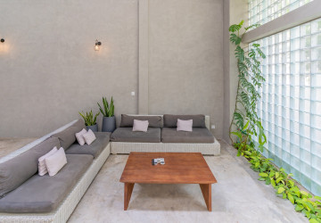 Renovated 2 Bedroom Townhouse For Rent - Tonle Bassac, Phnom Penh thumbnail