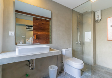 Renovated 2 Bedroom Townhouse For Rent - Tonle Bassac, Phnom Penh thumbnail
