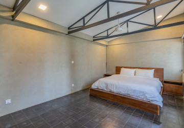 Renovated 2 Bedroom Townhouse For Rent - Tonle Bassac, Phnom Penh thumbnail