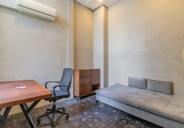 Renovated 2 Bedroom Townhouse For Rent - Tonle Bassac, Phnom Penh thumbnail
