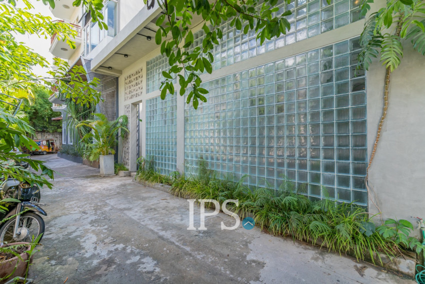 Renovated 2 Bedroom Townhouse For Rent - Tonle Bassac, Phnom Penh