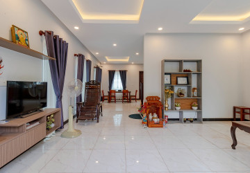 3 Bedroom Villa For Sale - Borey Tourism, Kandaek, Prasat Bakong, Siem Reap thumbnail
