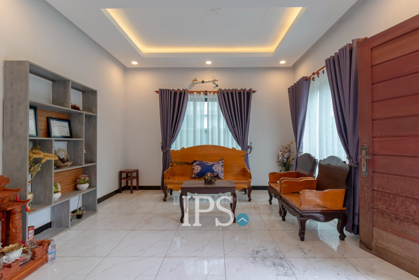 3 Bedroom Villa For Sale - Borey Tourism, Kandaek, Prasat Bakong, Siem Reap