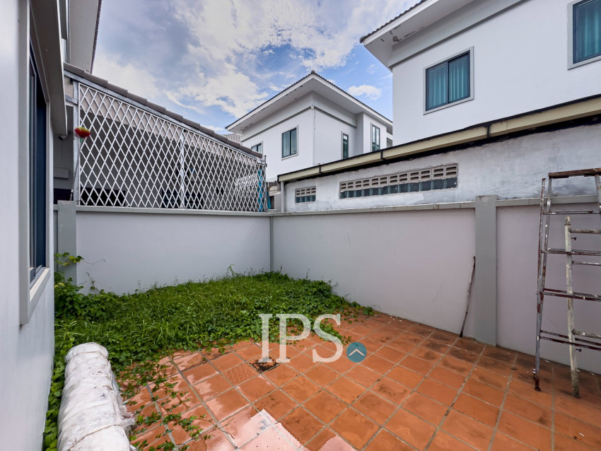 3 Bedroom Villa For Sale - Borey Tourism, Kandaek, Prasat Bakong, Siem Reap