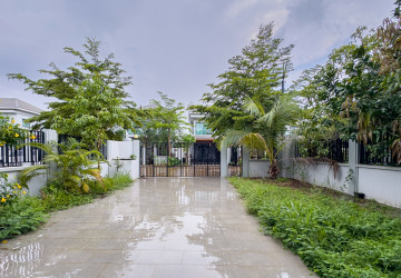 3 Bedroom Villa For Sale - Borey Tourism, Kandaek, Prasat Bakong, Siem Reap thumbnail