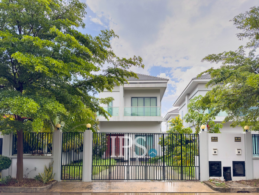 3 Bedroom Villa For Sale - Borey Tourism, Kandaek, Prasat Bakong, Siem Reap