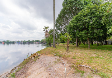 10,615 Sqm Land For Sale - Along Preaek Tuek Chu, Kampot Province thumbnail