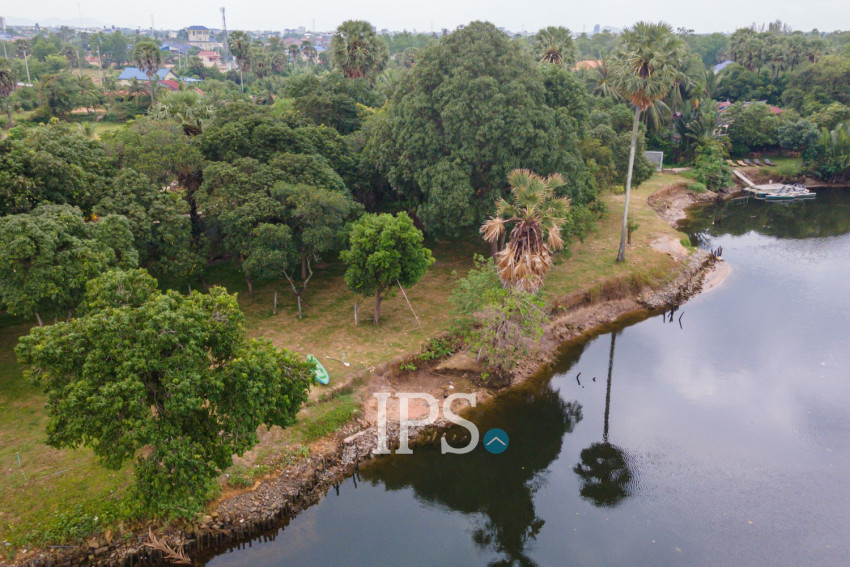 10,615 Sqm Land For Sale - Along Preaek Tuek Chu, Kampot Province