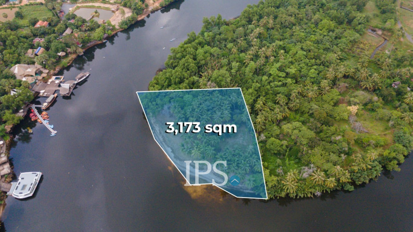 10,615 Sqm Land For Sale - Along Preaek Tuek Chu, Kampot Province