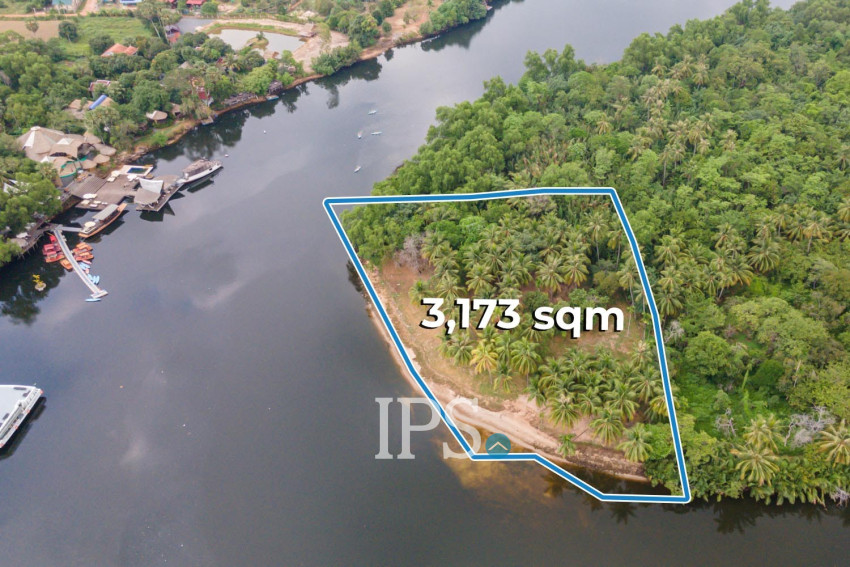 10,615 Sqm Land For Sale - Along Preaek Tuek Chu, Kampot Province
