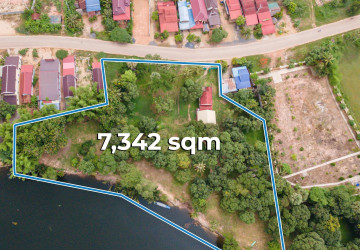 10,615 Sqm Land For Sale - Along Preaek Tuek Chu, Kampot Province thumbnail