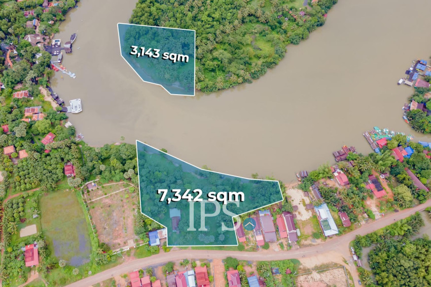 10,615 Sqm Land For Sale - Along Preaek Tuek Chu, Kampot Province