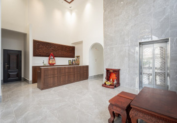 1 Bedroom Serviced Apartment  For Rent - BKK2, Phnom Penh thumbnail