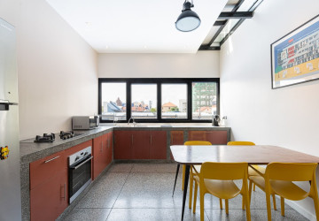 Renovated Duplex 2 Bedroom Apartment For Rent - Tonle Bassac, Phnom Penh thumbnail
