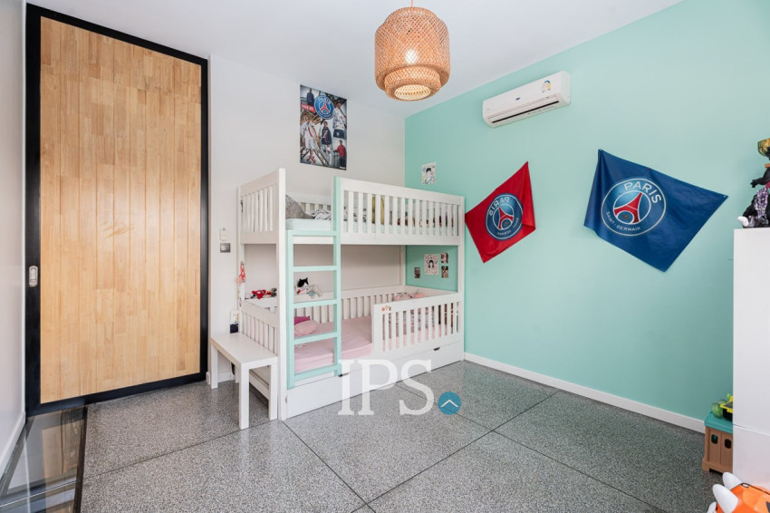 Renovated Duplex 2 Bedroom Apartment For Rent - Tonle Bassac, Phnom Penh