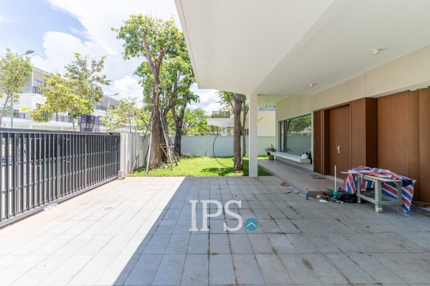 5 Bedroom Luxury Villa For Sale - Borey Chankiri, Preaek Kampues, Phnnom Penh