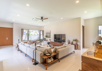 5 Bedroom Luxury Villa For Sale - Borey Chankiri, Preaek Kampues, Phnnom Penh thumbnail