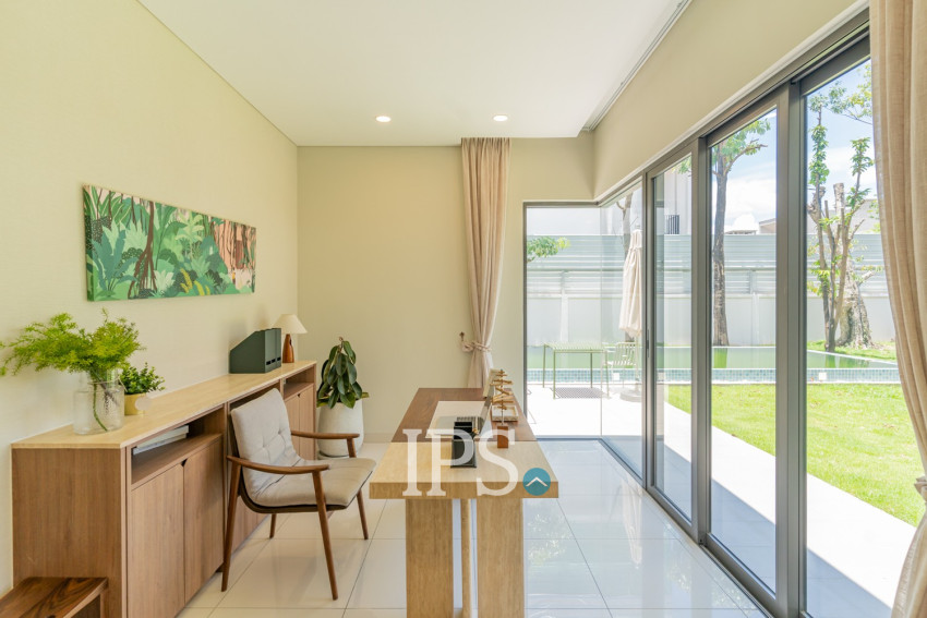 5 Bedroom Luxury Villa For Sale - Borey Chankiri, Preaek Kampues, Phnnom Penh